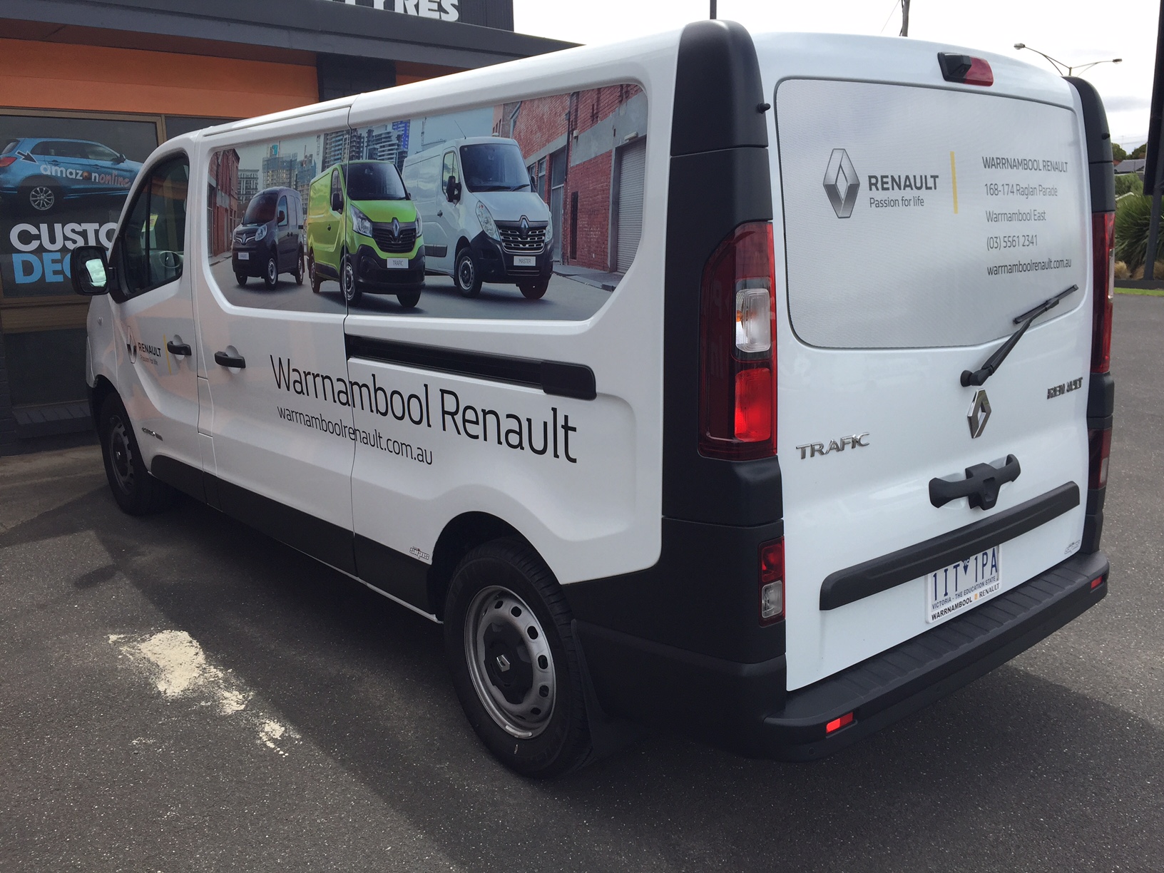 Warrnambool Renault Vehicle Signage