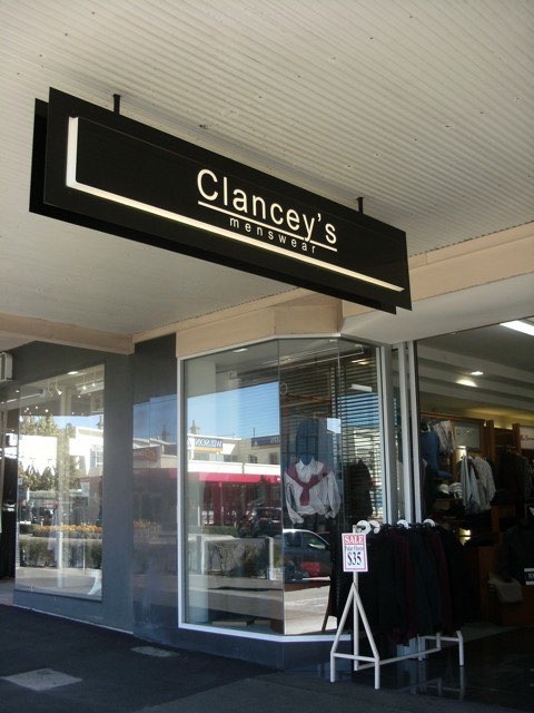 Clanceys Lightbox